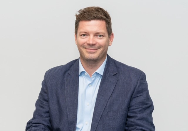 Mag. Florian Neuhuber - Experte für Angebotsverhandlung und Preispsychologie mit über 15 Jahren B2B-Einkaufserfahrung